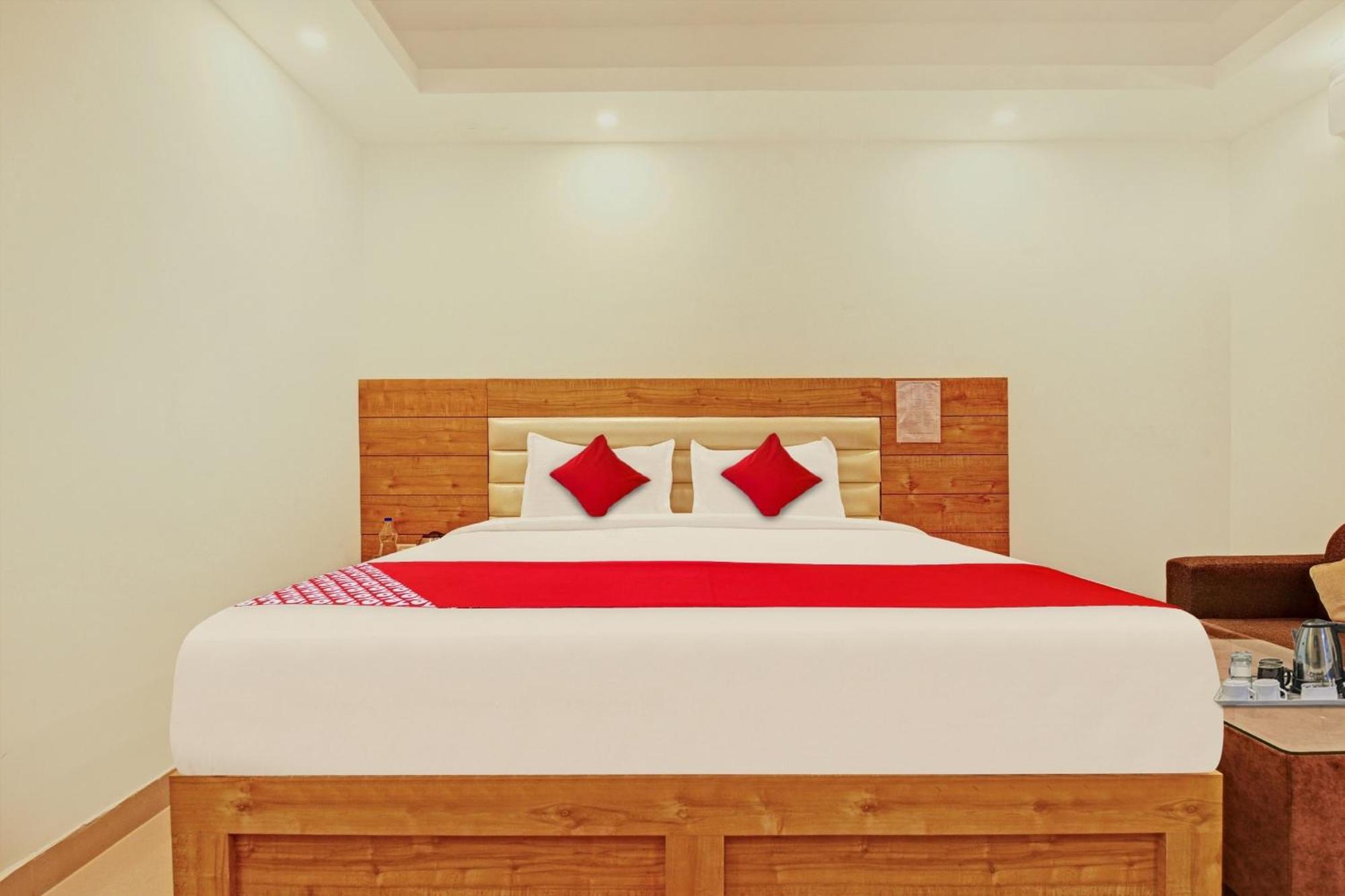 Super Oyo Hotel O Aura Hotel Rajdhani Residency Ράντσι Εξωτερικό φωτογραφία